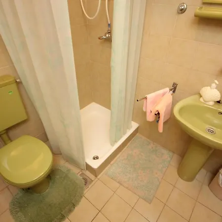 Mavarstica 8439a Lägenhet Trogir